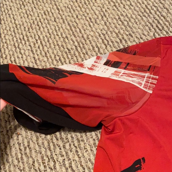 Abstract blouse - Picture 2 of 2